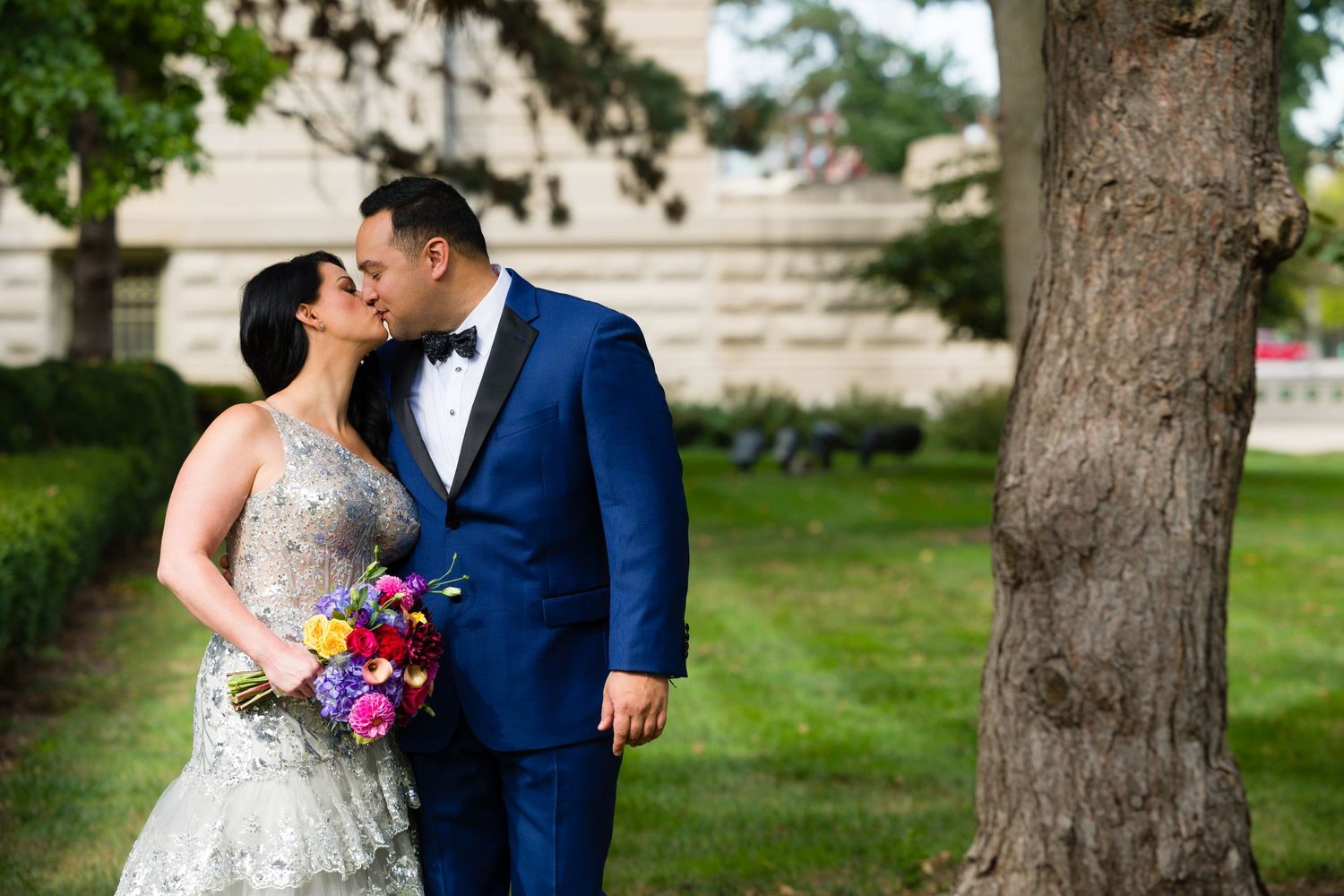 Indianapolis wedding pictures around the Statehouse.