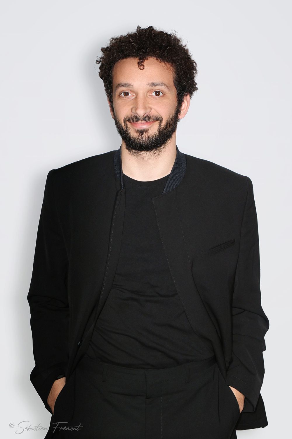 Sébastien Frémont - Portrait Photographer - William Lebghil / Prix Patrick Dewaere - Paris Studio