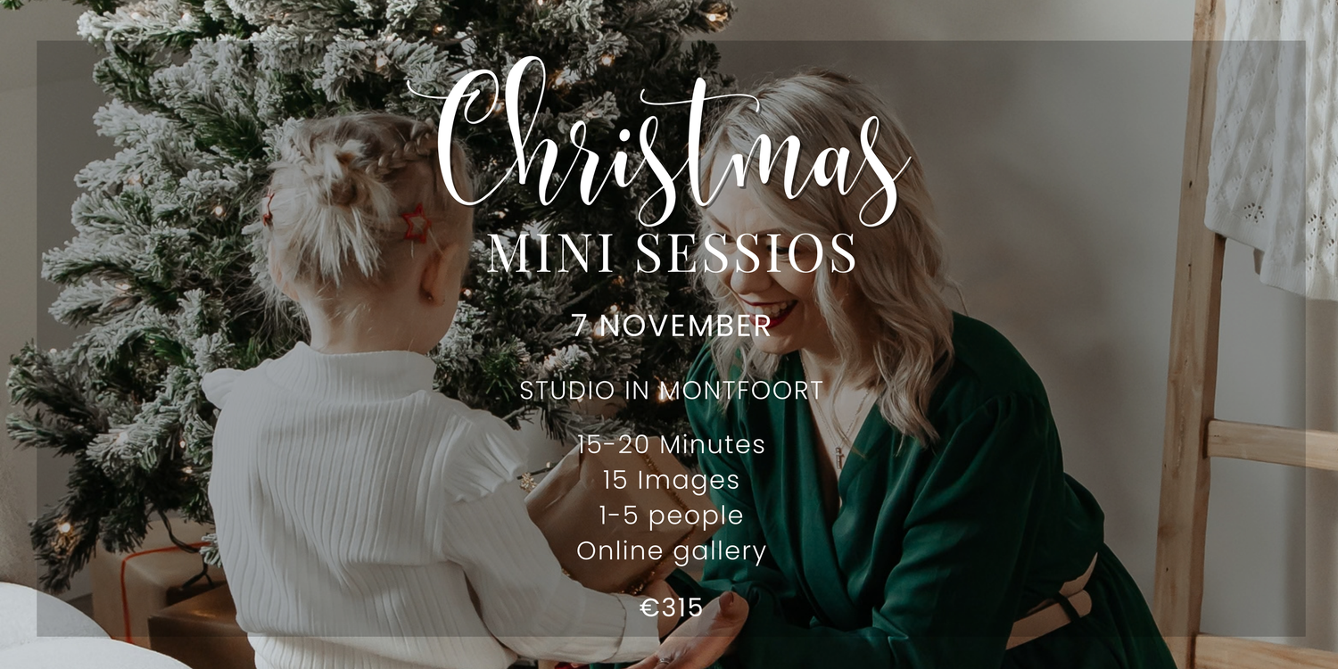 Family Christmas mini session photographed in a natural-light lifestyle studio in Montfoort, near Woerden and Utrecht.