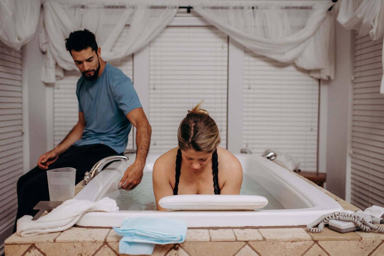 birth-center-birth-water-birth-midwife-birth-photographer-dallas-fort-worth-sophia-birth-photography