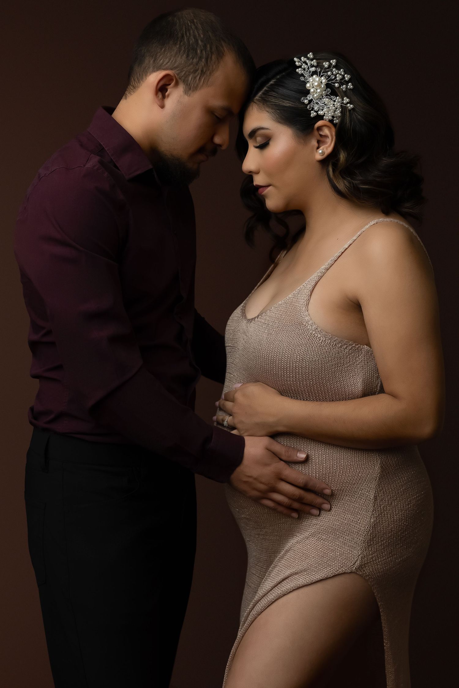 elegant maternity studio photos