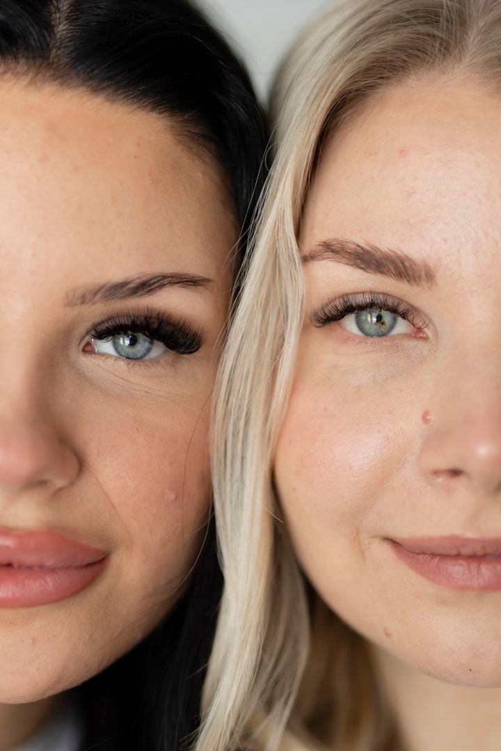 Siskosten muotokuva pehmeässä luonnonvalossa, studiokuvaus Jyväskylässä, naiseus, self love