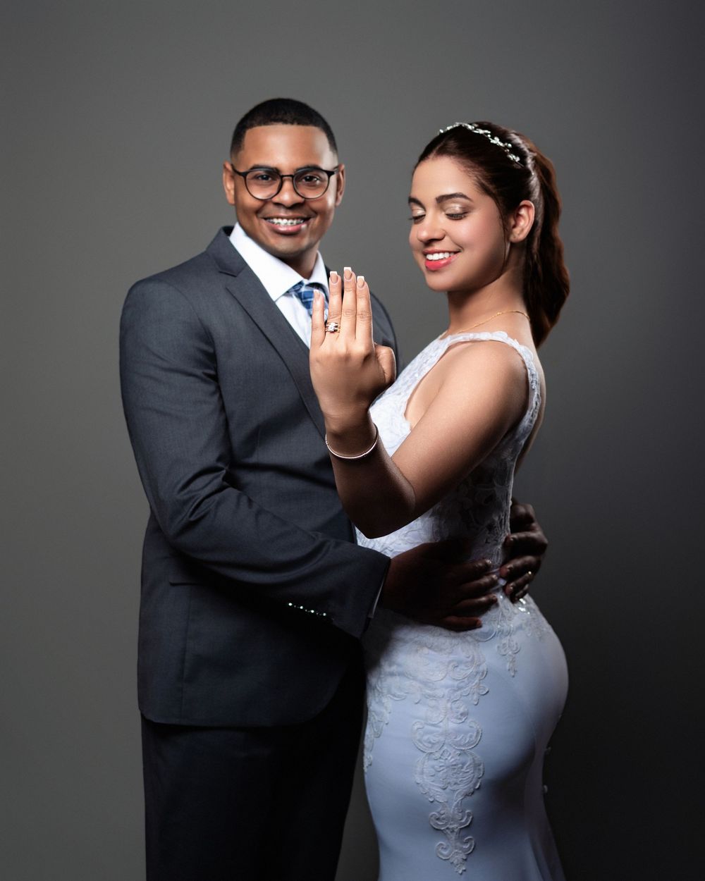sesión pre boda en estudio

pre boda elegante en studio

sesión pre boda minimalista

fotos pre boda profesionales en estudio
