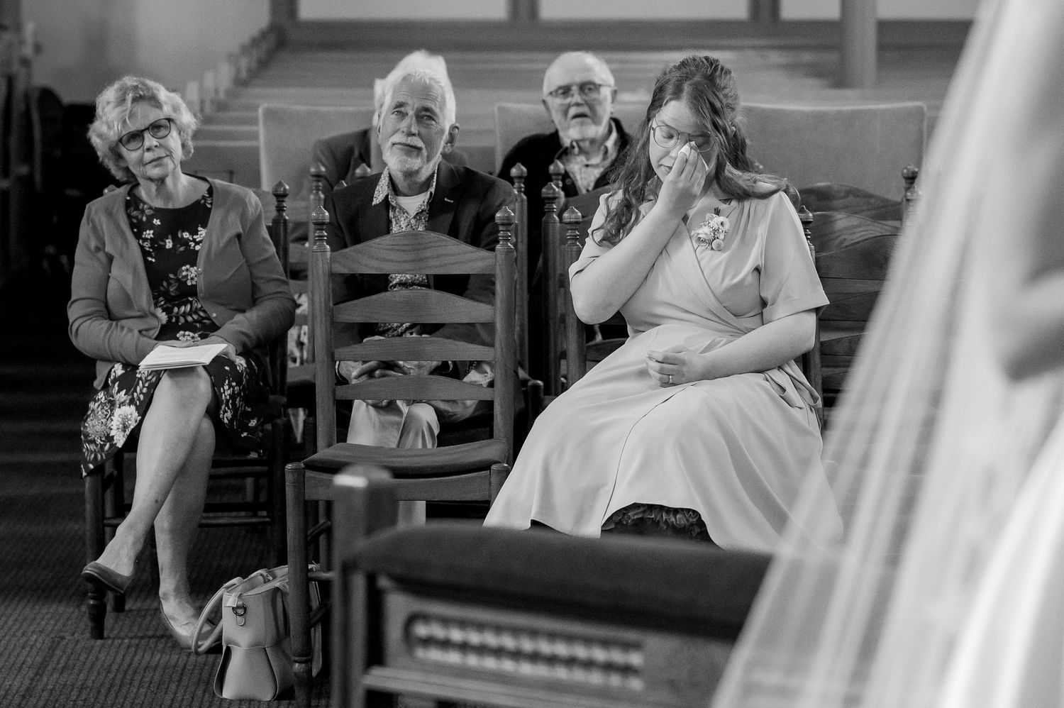 Emotie tijdens kerkdienst in Huizen
