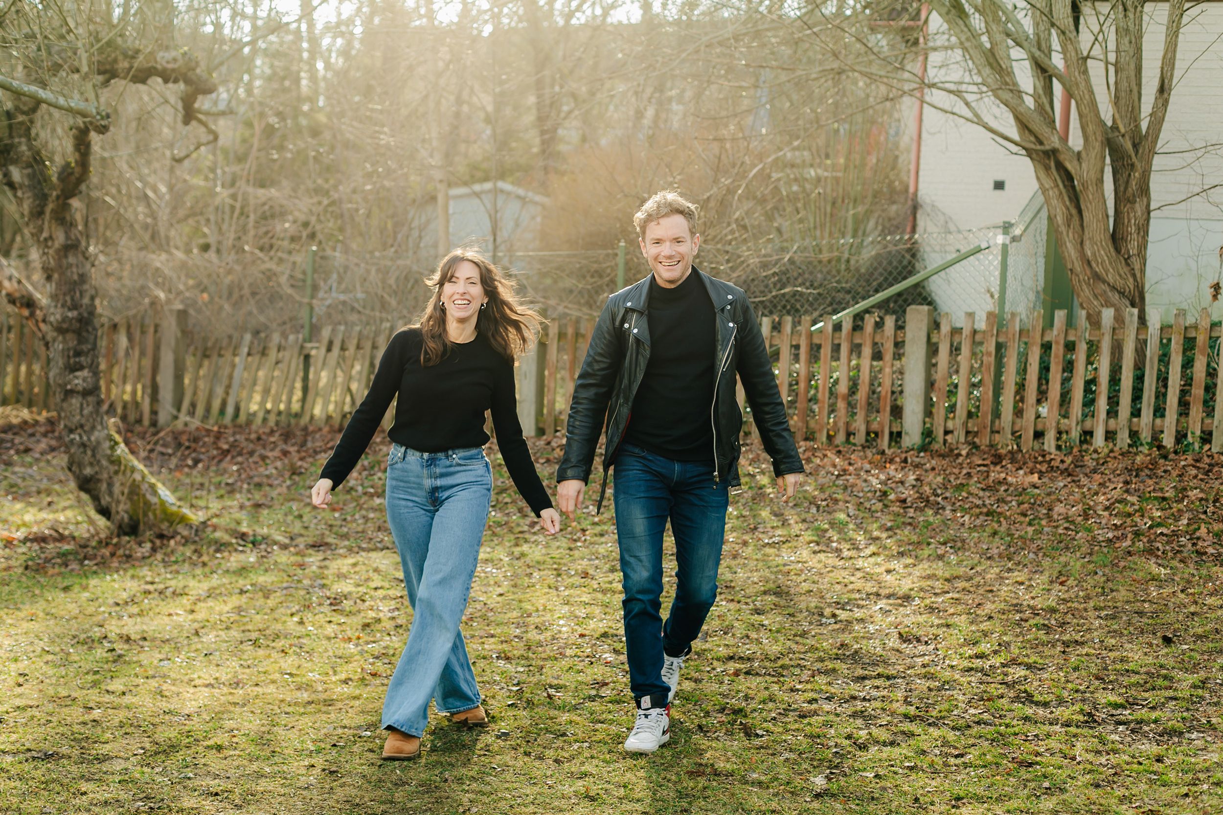 Familjen Johansson. Familjefotografering i Stockholm 31 mars 2022. Fotograf Rebecca Nordin.