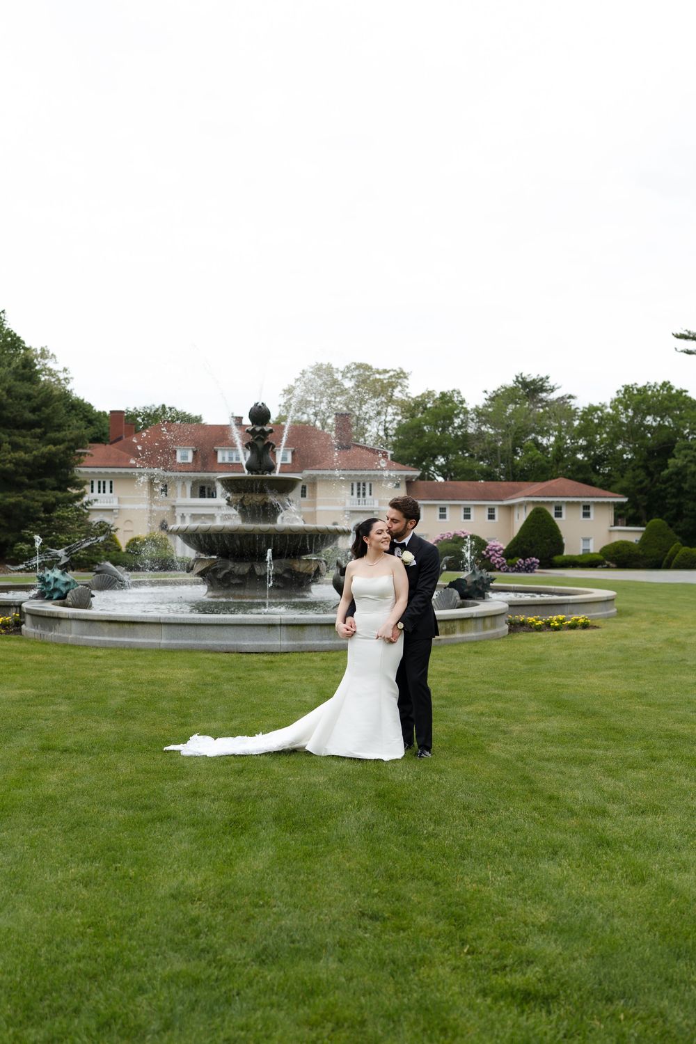bride and groomat tupper manor mansion in beverly massachusetts