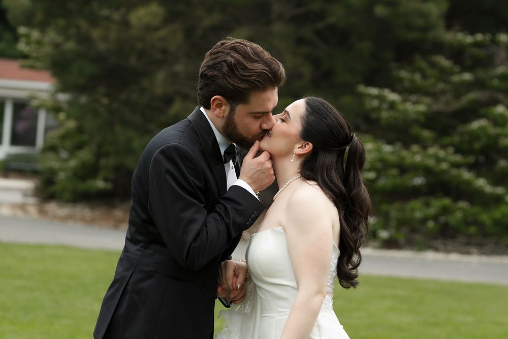 bride and groom at tupper manor mansion in beverly massachusetts