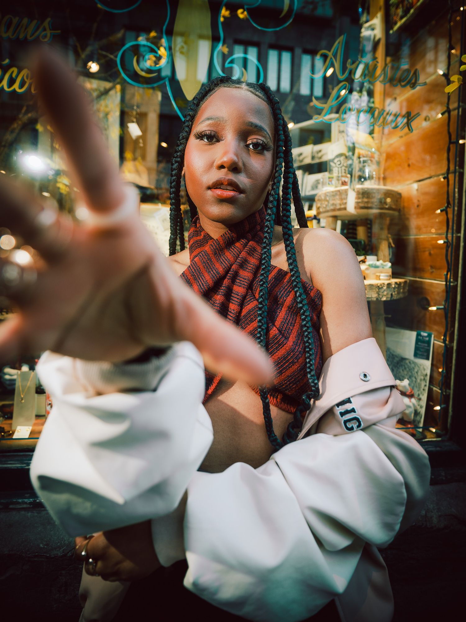 Photographe lifestyle à Montréal : séances photo naturelles pour couples, familles et portraits authentiques.