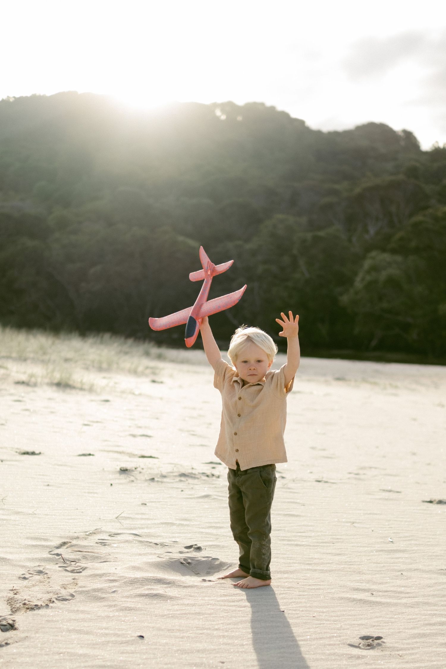 Cooks beach golden hour photography kids toddler airplane family photographer whitianga hahei coromandel