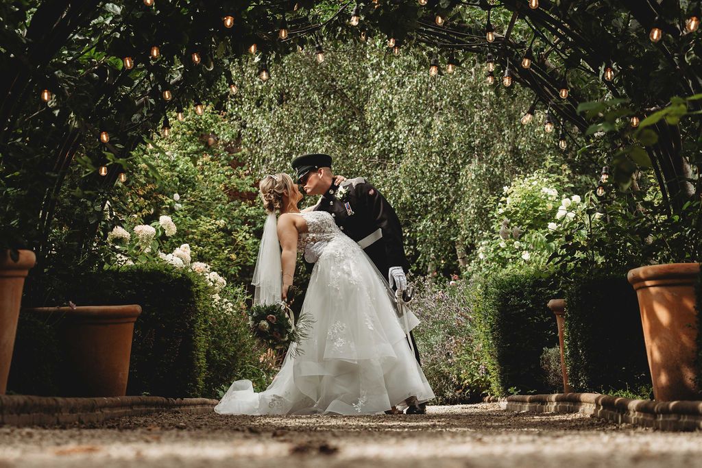 pippley walled garden beeston fields weddingits