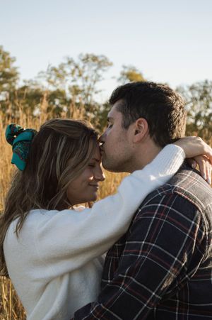 Romantic photography session capturing authentic connection.