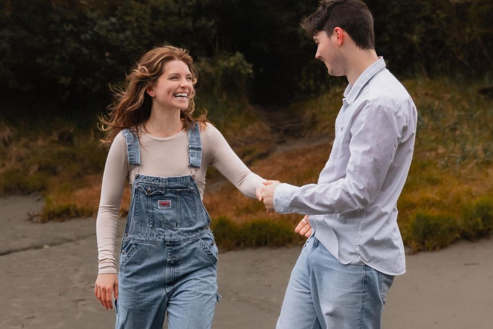 Alberta.Calgary.Edmonton Wedding Photographer
engagement session Tofino