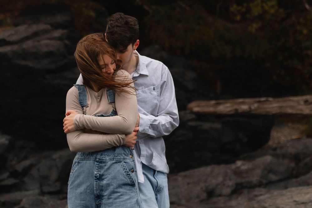 Alberta.Calgary.Edmonton Wedding Photographer
engagement session Tofino