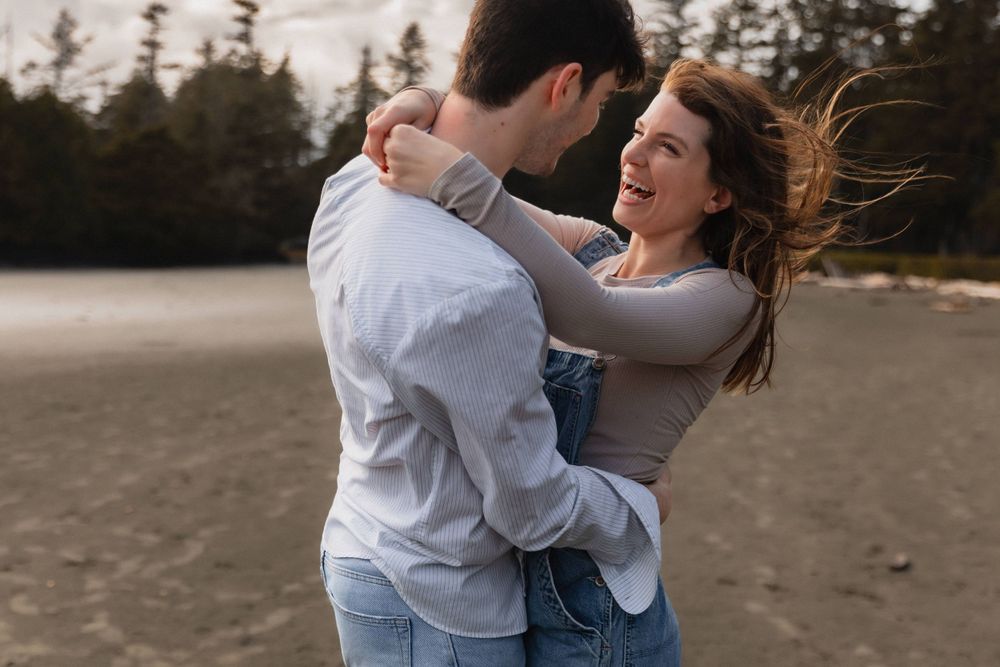 Alberta.Calgary.Edmonton Wedding Photographer
engagement session Tofino