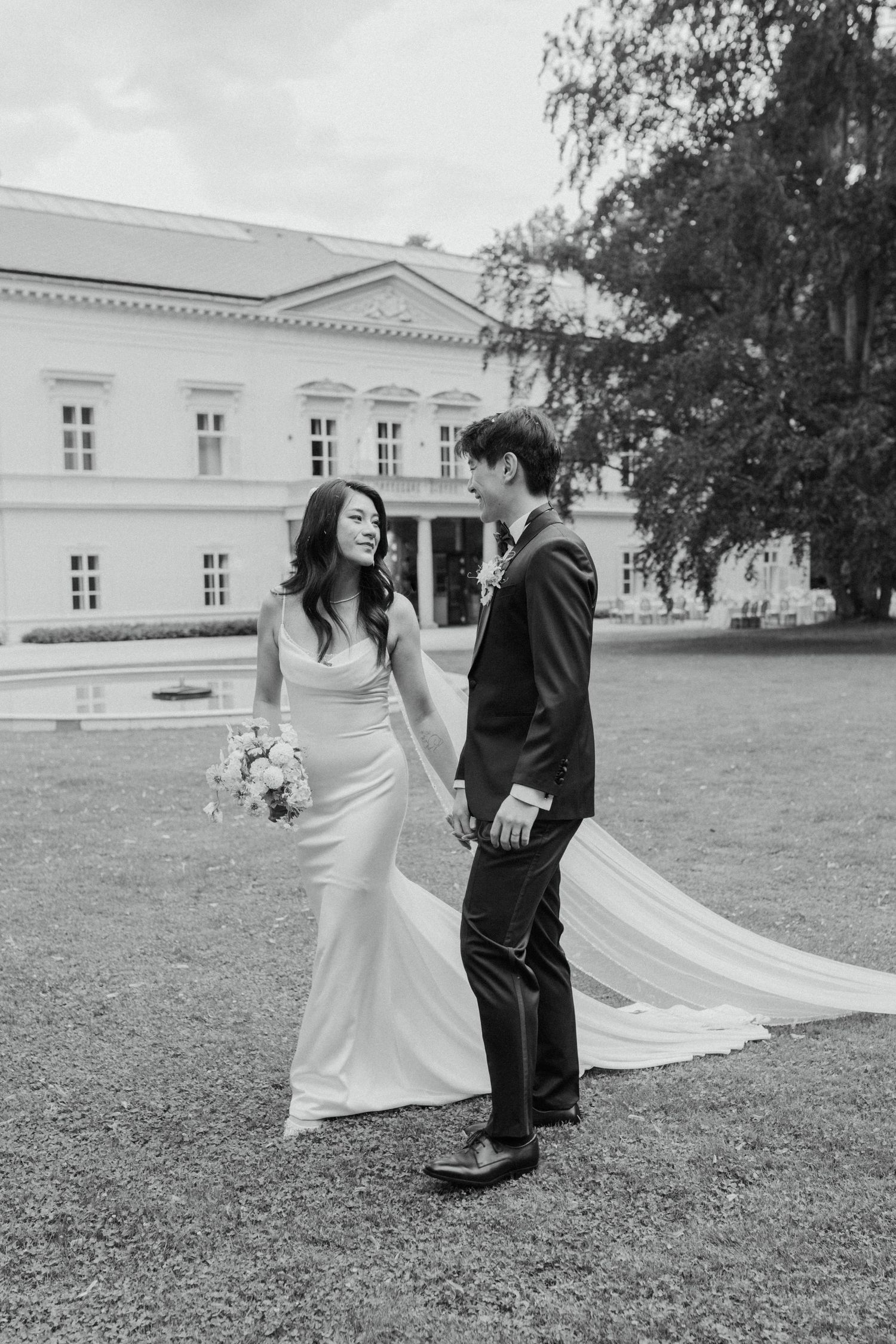 Luxury editorial destination wedding photographer in Antigua Guatemala