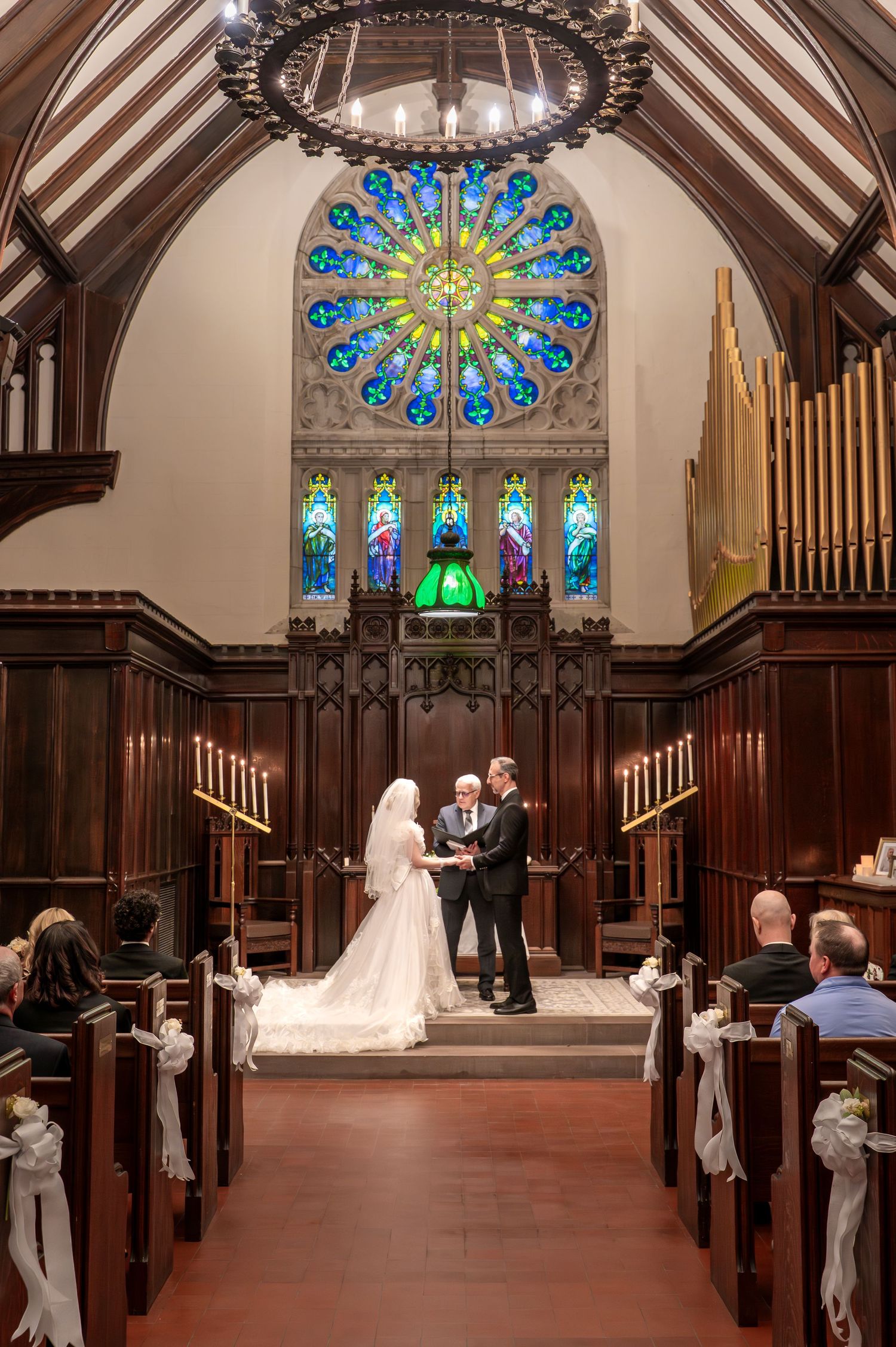 Discover a stunning Andover, MA wedding at The Chapel at West Parish, complete with a vintage Rolls Royce and photography by Christopher Ras
