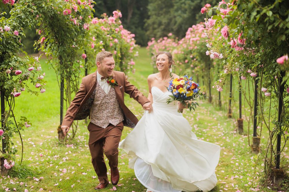 Jas Macca Photographe de mariage lumineux et moderne  Belgique Namur Luxembourg Jeune couple trentenaires session couple Couleurs pastelles