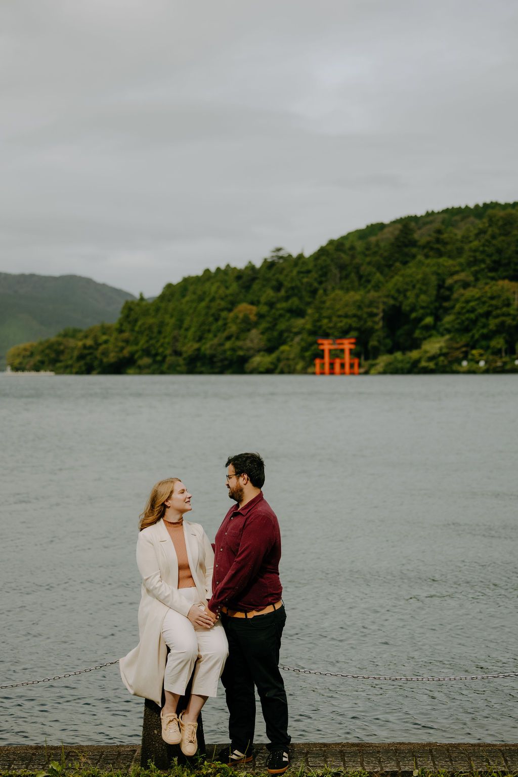 Couple proposal and engagement photography at Lake Ashi Hakone Japan