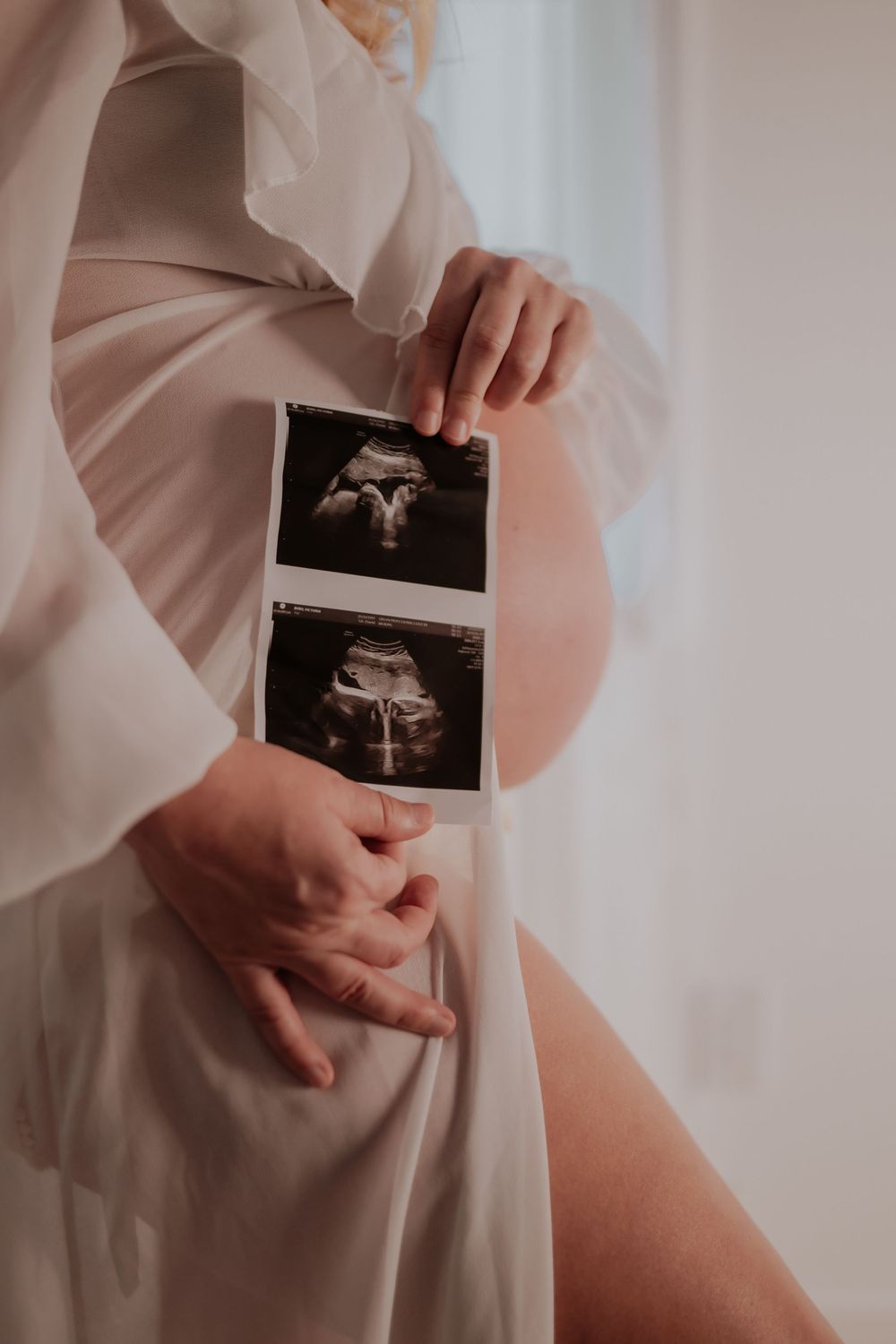 Knoxville Maternity Photographer. Roane County. Tennessee Photographer. Tennessee Maternity photography. Fine Art. Maternity Packages