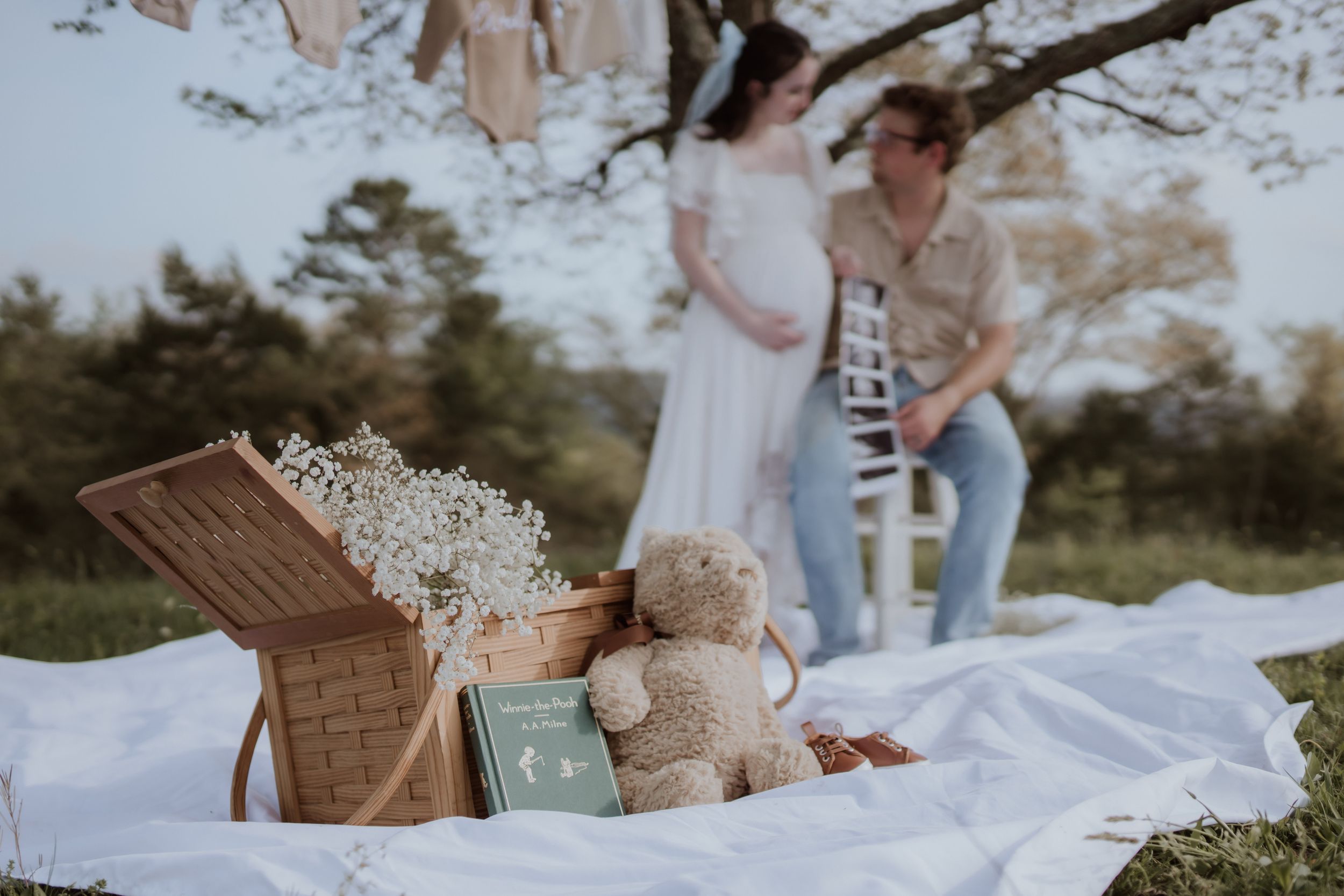 Knoxville Maternity Photographer. Roane County. Tennessee Photographer. Tennessee Maternity photography. Fine Art. Maternity Packages