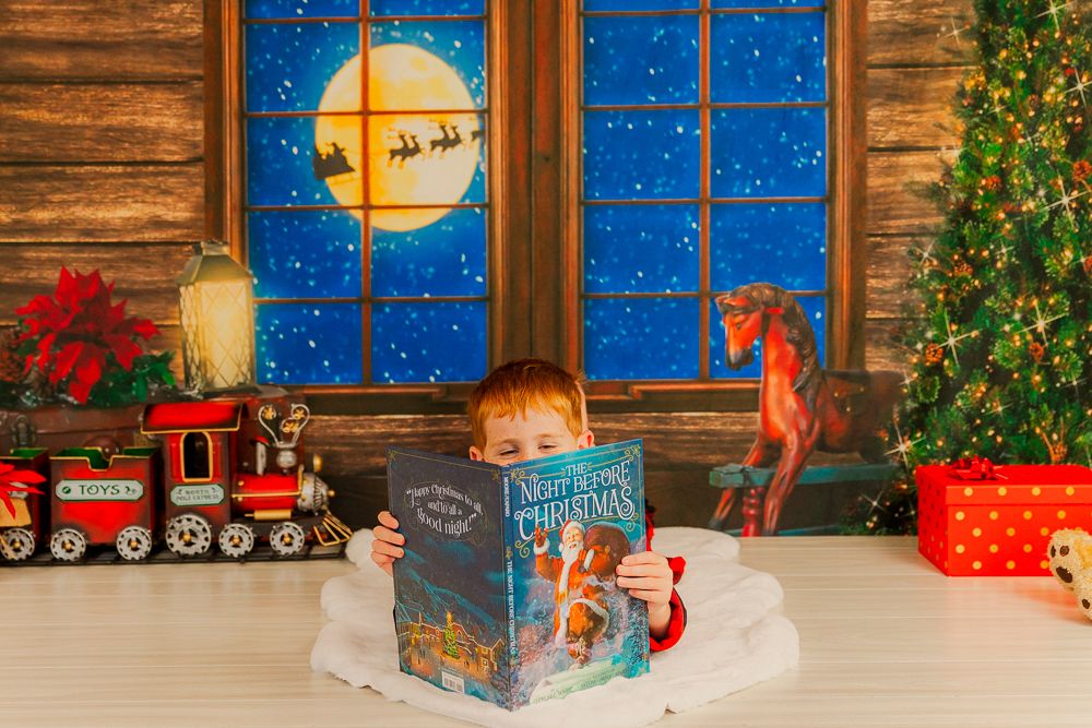 Festive Christmas and holiday mini sessions in Ridgefield, Fairfield, Danbury, Wilton, Westport & New Canaan, CT. Perfect for family, childr