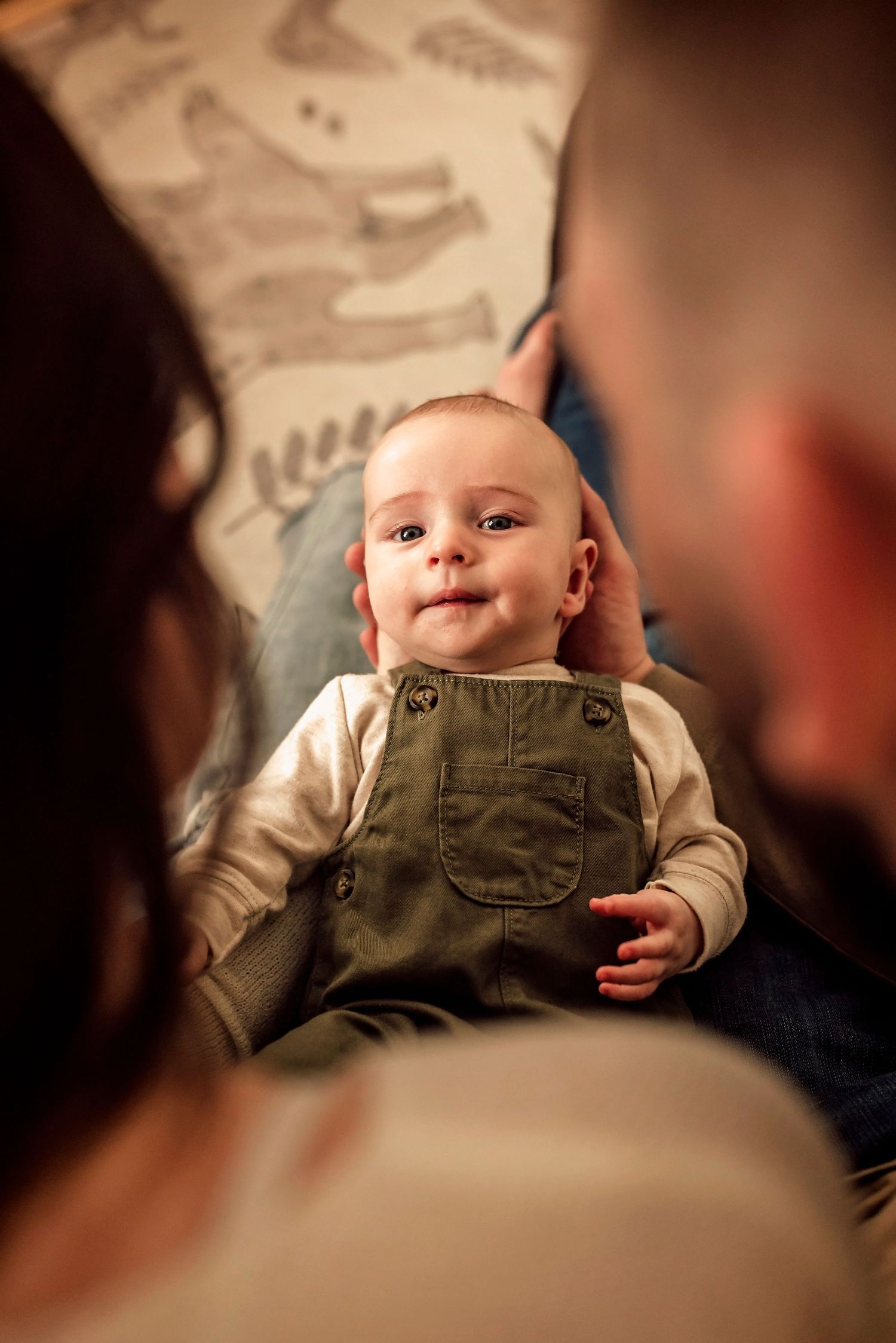 Central Massachusetts North shore in home newborn lifestyle photographer natural unscripted session family cozy