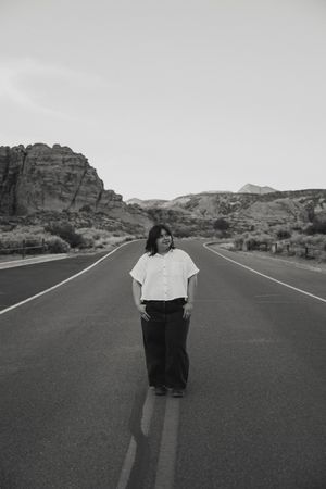 Senior photoshoot, senior photo inspo, senior photos in desert, utah senior photographer, snow canyon senior photos