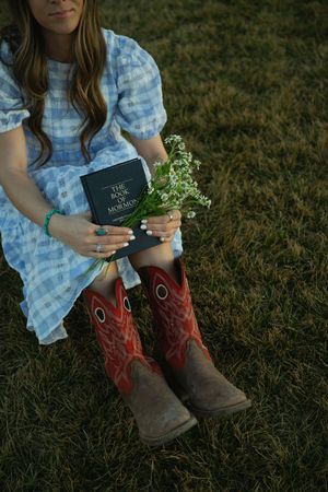 LDS sister missionary photos, LDS temple photos, LDS missionary photoshoot