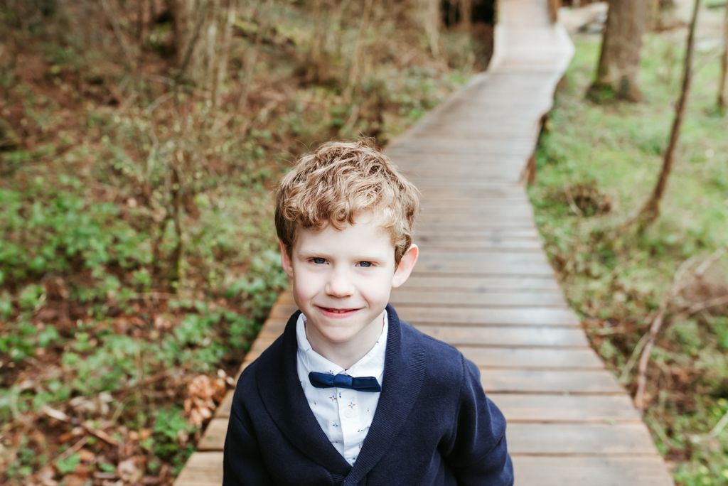 Melissa Stuer Photography Moederschapsfotograaf Moerbeke Oost-Vlaanderen
kinderfotografie eerste communie jongen Luxemburg Mullerthal