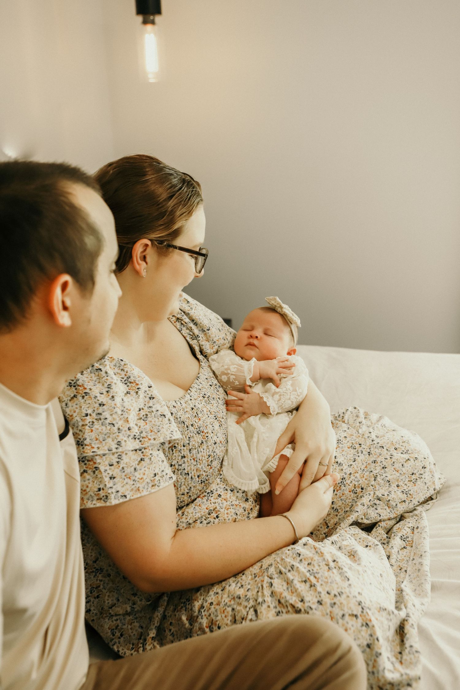 Newborn lifestyle session at home