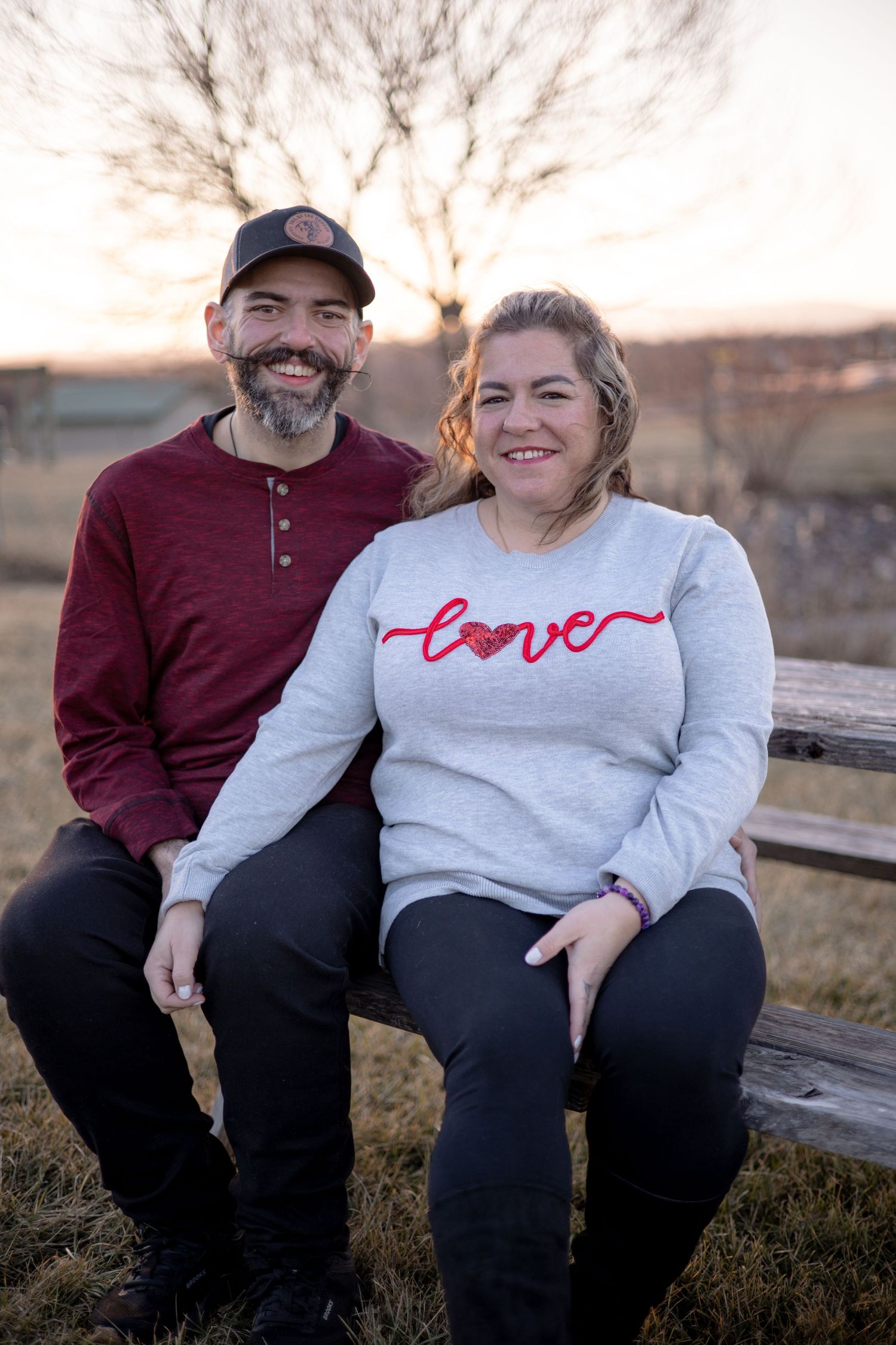 Waynesboro, Virginia lifestyle photographer capturing outdoor couple portraits. Cherish authentic moments and freeze memories.