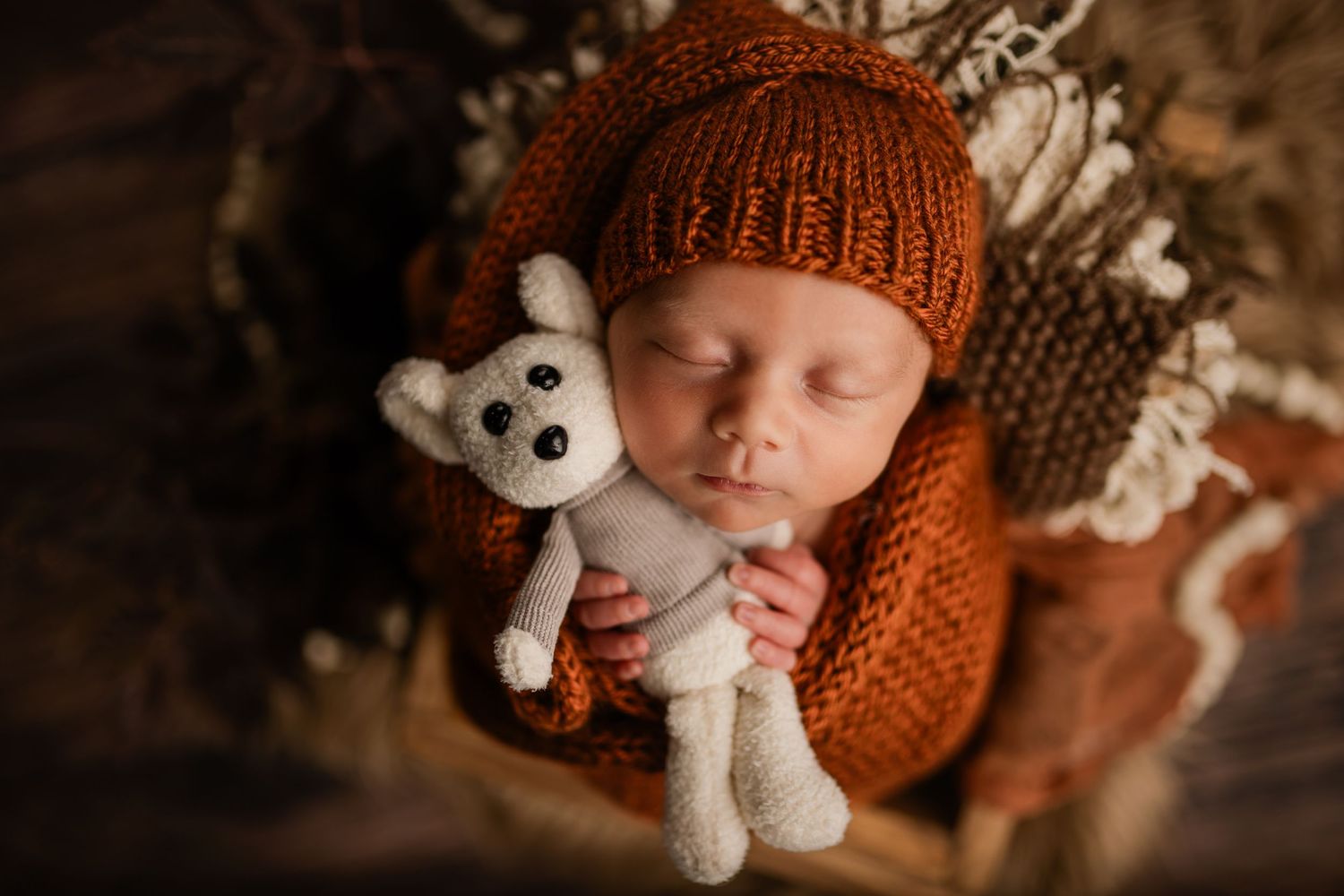 Newborn and maternity photography in Waunakee WI, near Madison WI.