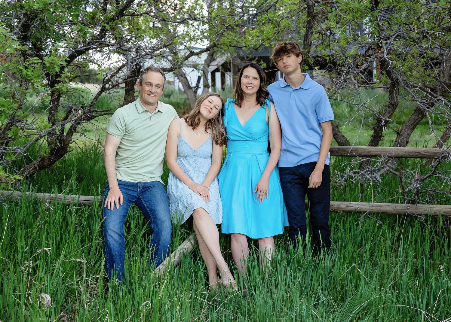 Family photography in Colorado, with an emphasis on natural, outdoors locations from Castle Rock to Fort Collins, Beaver Creek to Aurora.