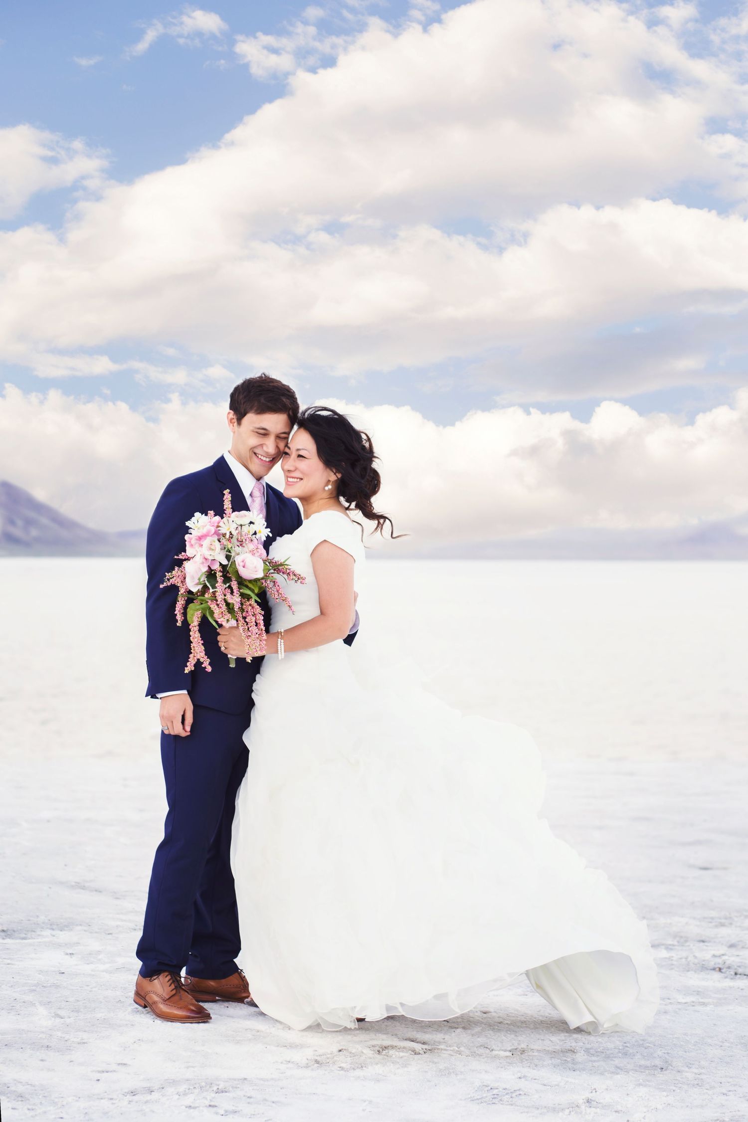 bridal photography salt flats utah artistic