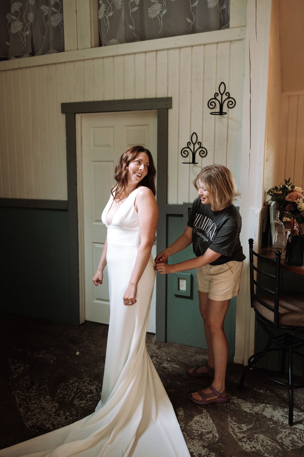 Seattle Wedding Photographer at Woodland Meadows.