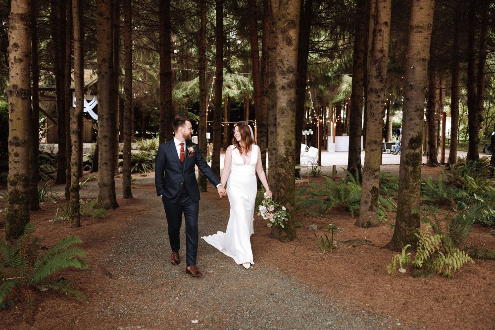 Seattle Wedding Photographer at Woodland Meadows in Snohomish, WA.
