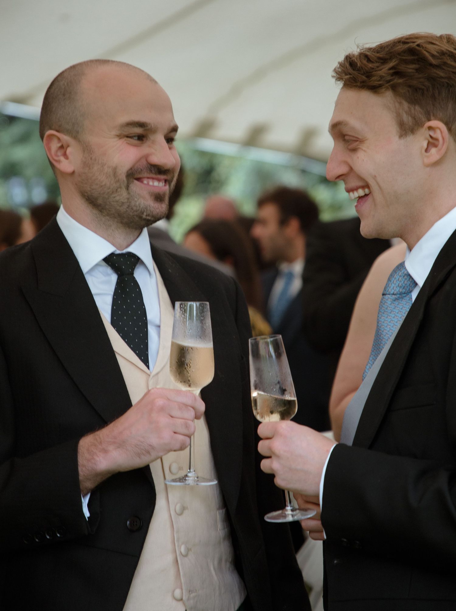 wedding guests champagne luxury candid photography
