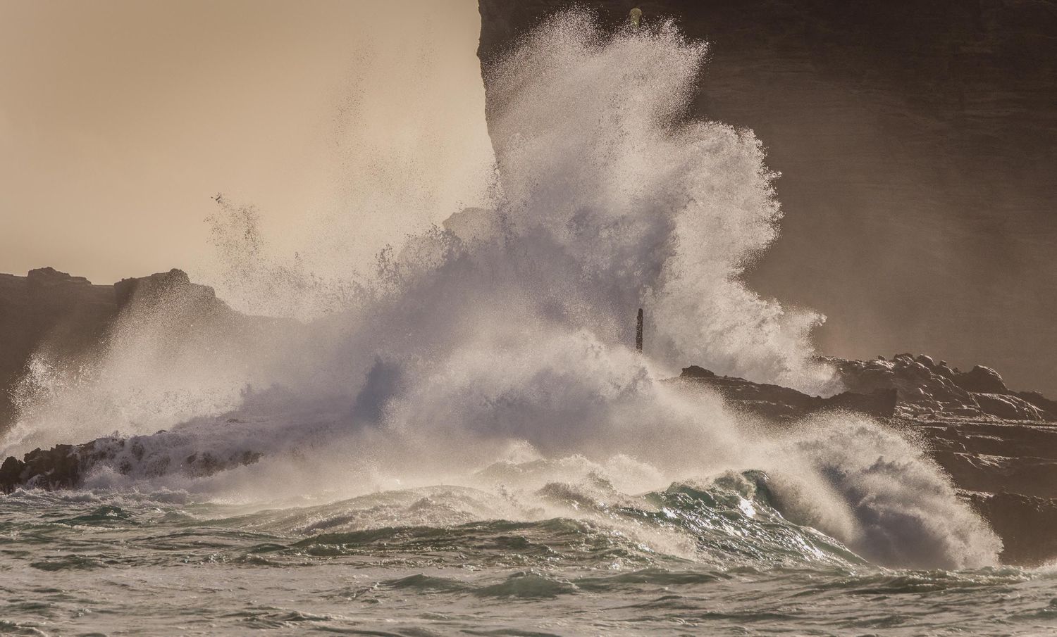 Hawaii, Oahu, Sandy Beach, Shorebreak