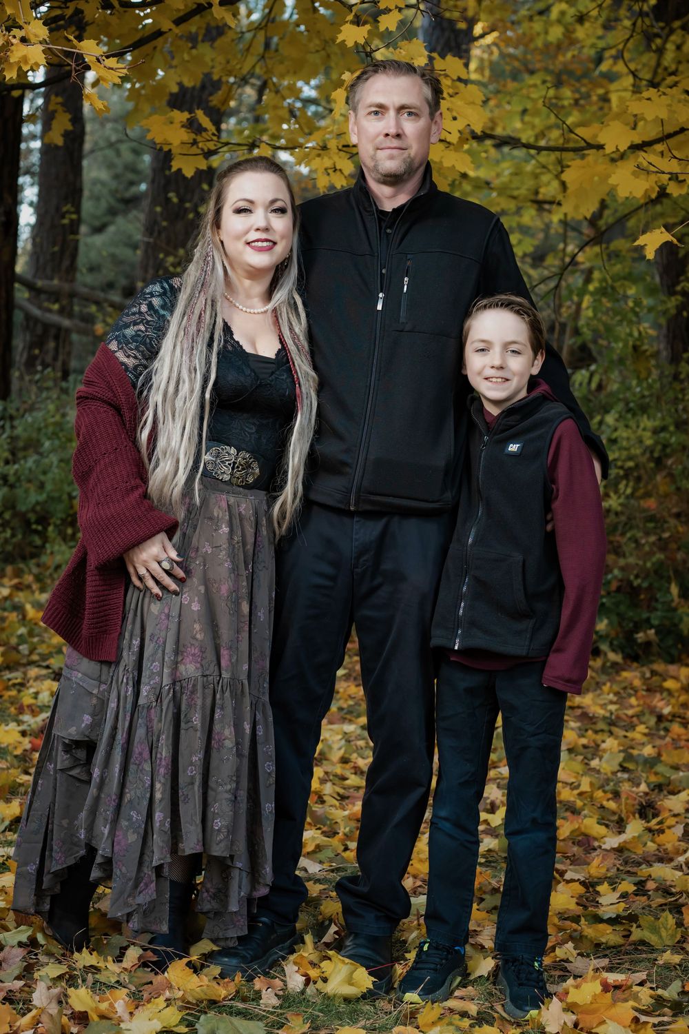 Family fall portraits take at Finch Arboretum in Spokane Washington.