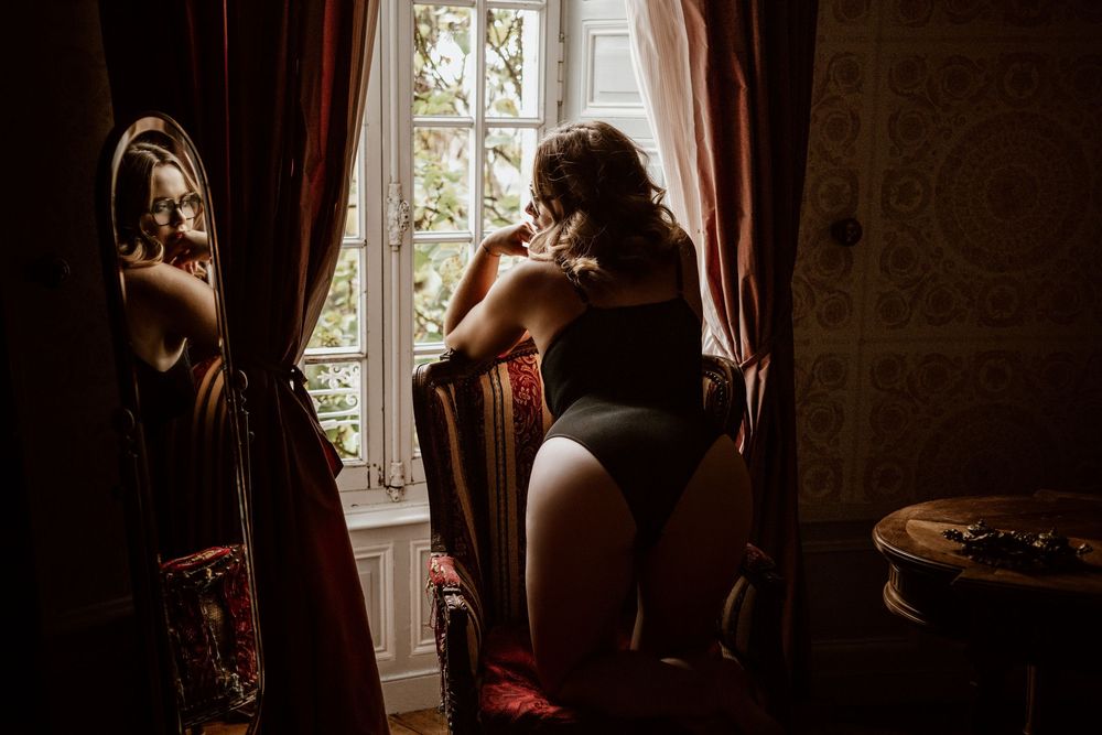 Photographie artistique Boudoir au Château de Puyrigaud à Léoville
Photographe Portraitiste de France en Charente-Maritime