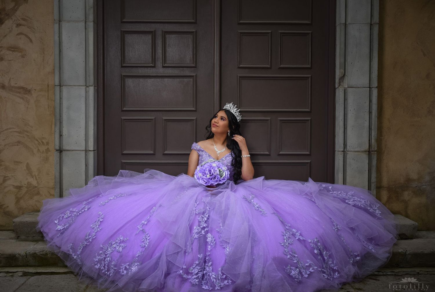 Scenic quince photography location in DFW chosen for golden hour lighting
