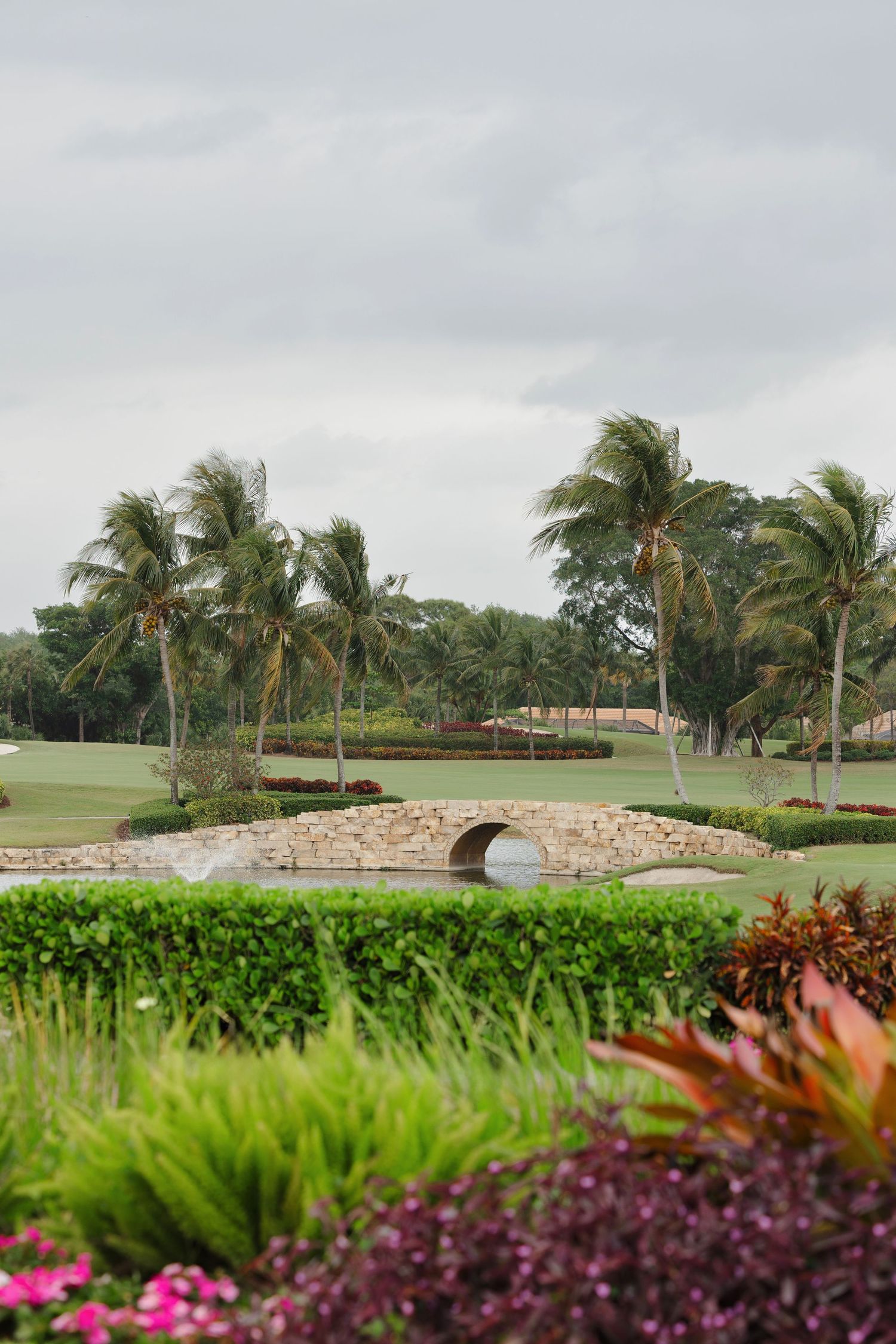 The grounds of BallenIsles Country Club during a wedding photographed by Ohio photographer Tom Forrest.