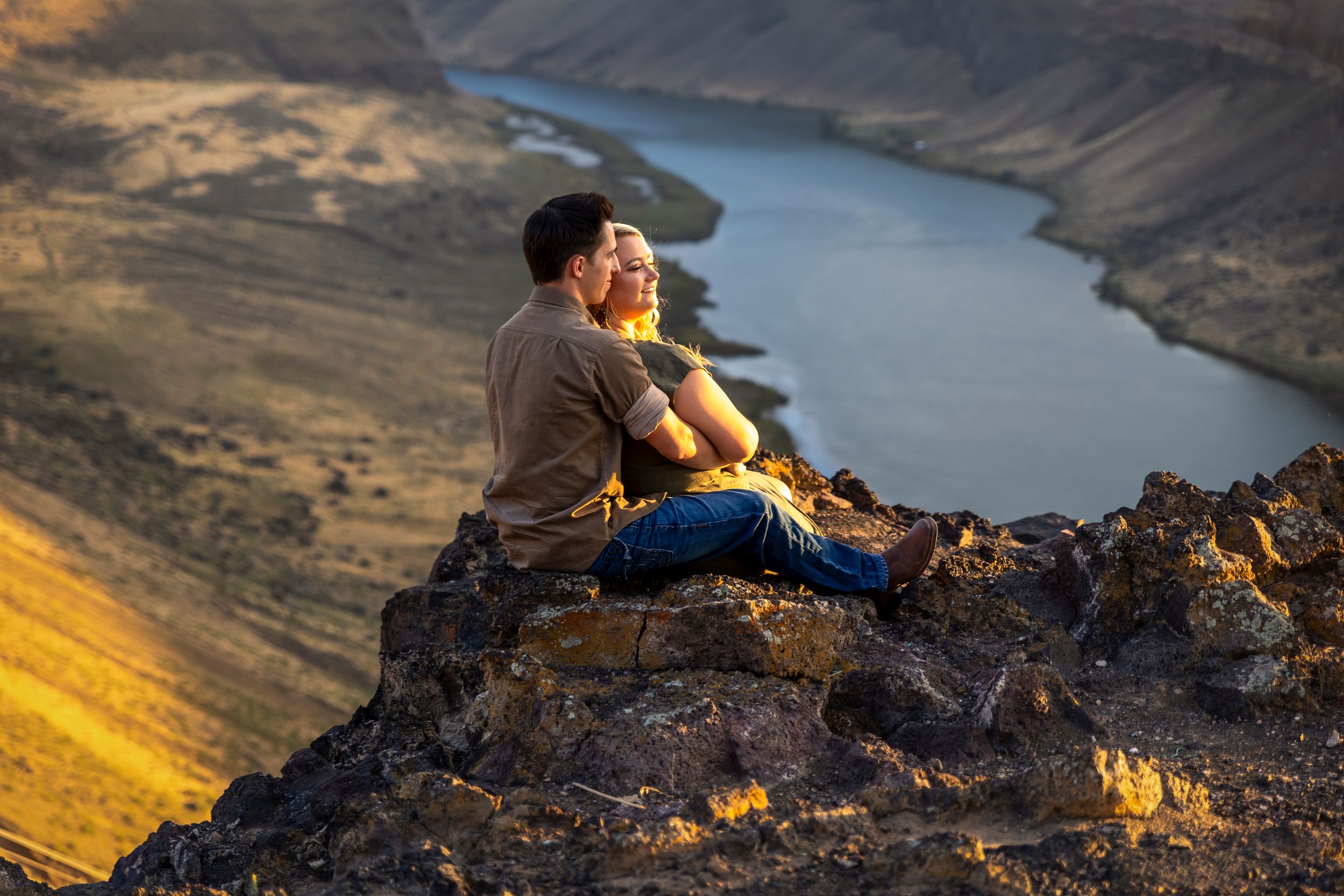 Swan Falls Dam Kuna Idaho engagement couple summer