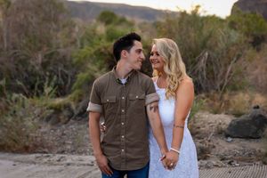 Swan Falls Dam Kuna Idaho engagement couple summer
