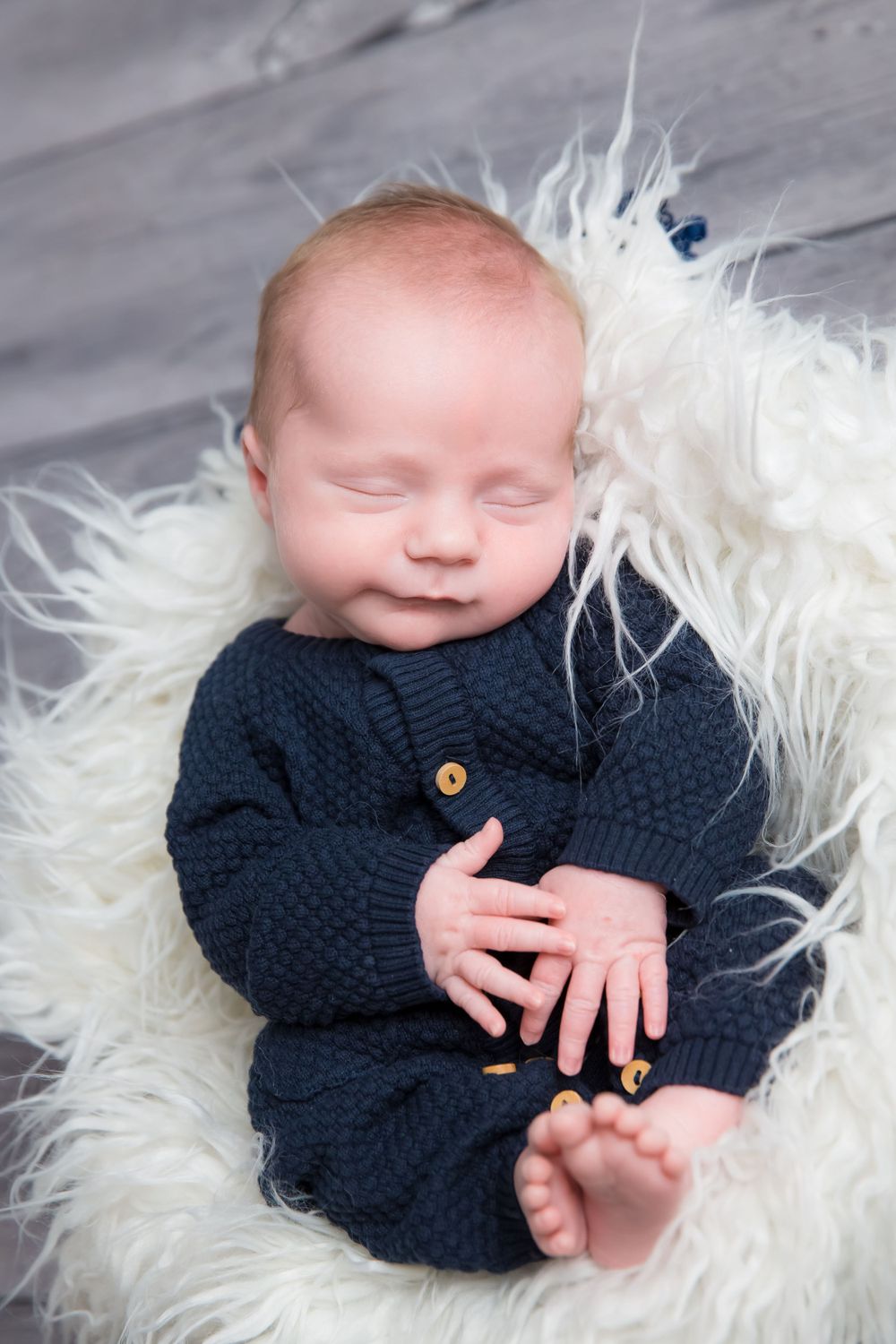 séance photo studio nourrisson bébé photographe Corse Venzolasca Bastia Borgo Folelli Biguglia Furiani Vescovato Moriani Cap Saint Florent