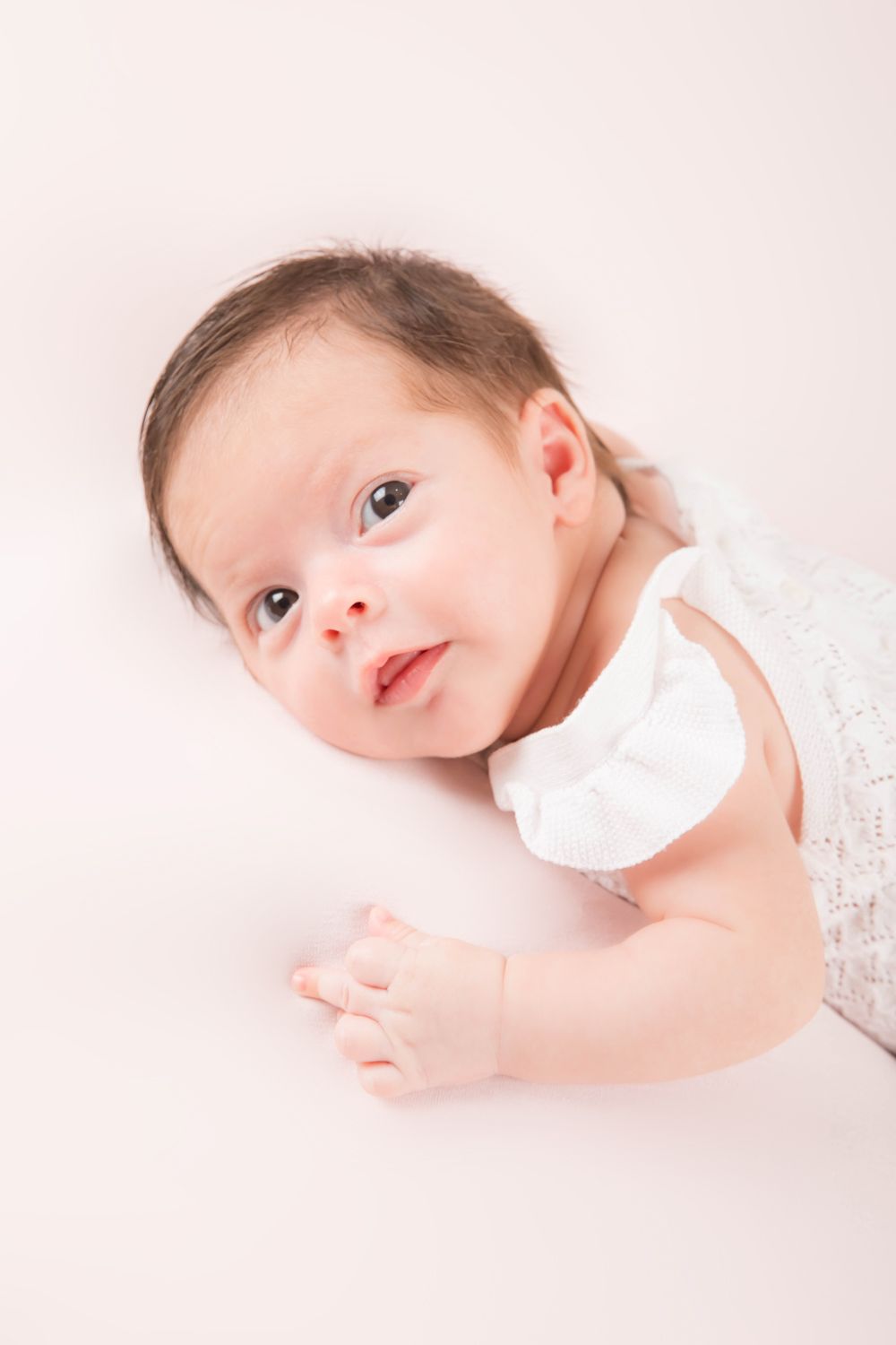 séance photo studio nourrisson bébé photographe Corse Venzolasca Bastia Borgo Folelli Biguglia Furiani Vescovato Moriani Cap Saint Florent