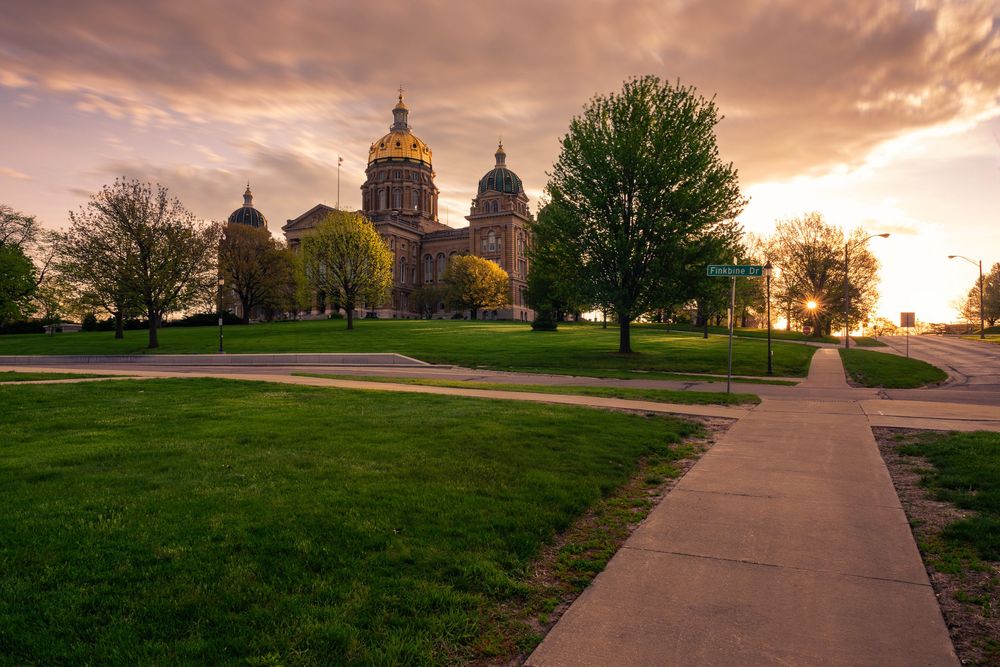 sunrise at Iowa State Captiol 
Iowa Landscape Photographer