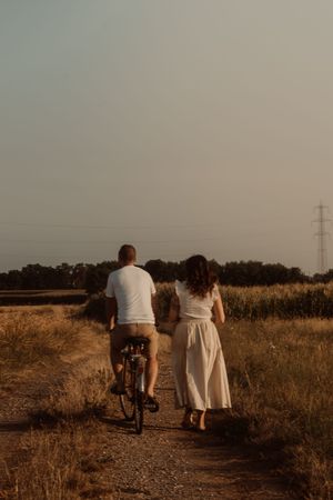 Servizi fotografici per coppie e matrimoni  
Racconti visivi autentici per coppie innamorate. Servizi foto wedding e love story  a Cogliate
