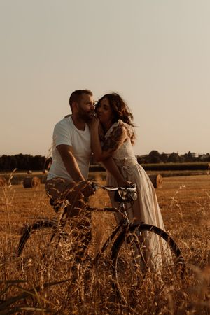 Servizi fotografici per coppie e matrimoni  
Racconti visivi autentici per coppie innamorate. Servizi foto wedding e love story  a Cogliate