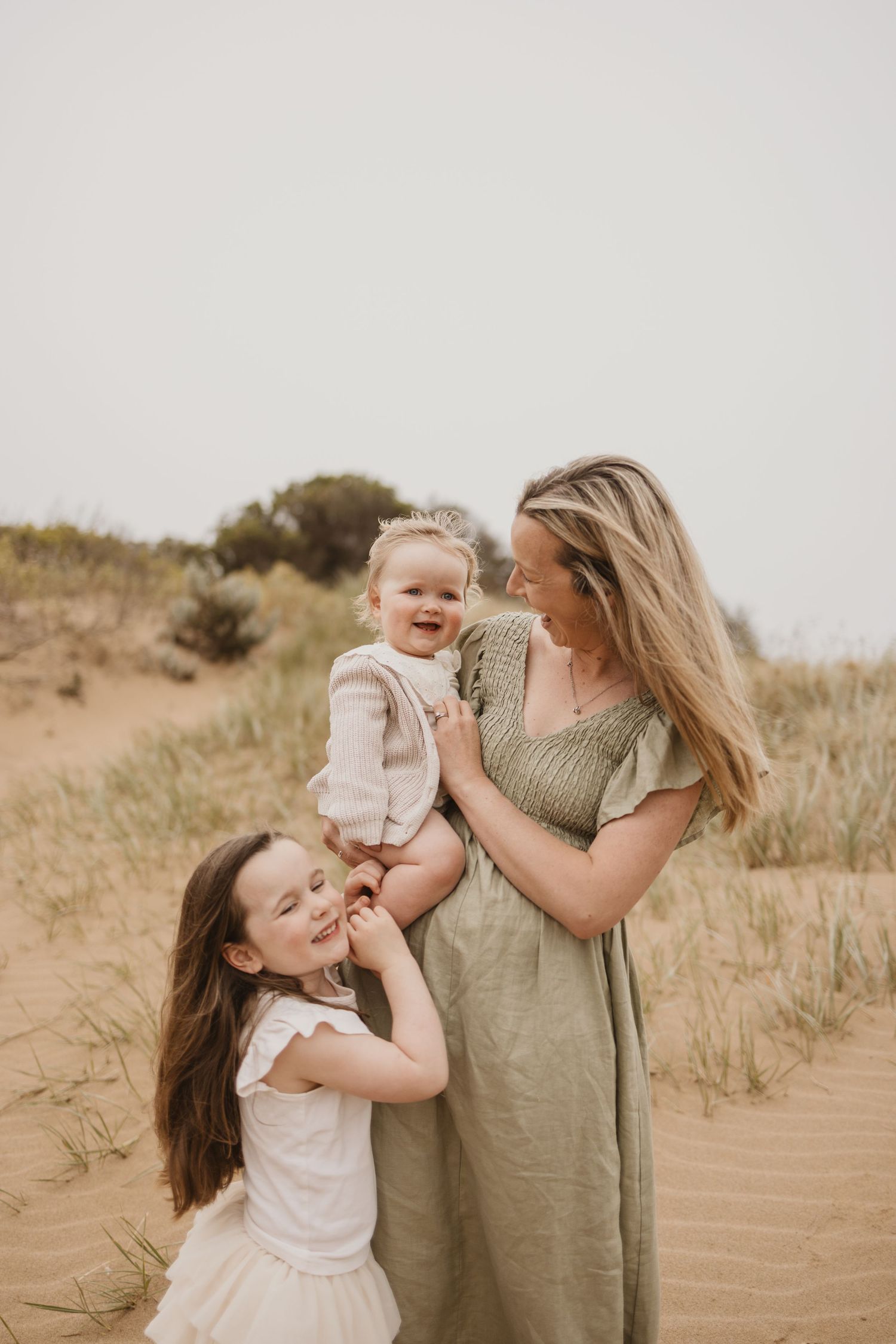 Geelong Lara Torquay Ocean Grove Barwon Heads newborn maternity pregnancy family motherhood couples photographer photography photoshoot